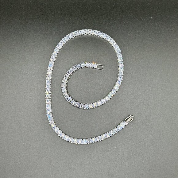 New NWT Boutique Silver Tone CZ Stone Necklace – 16 Inches #1514 - Picture 5 of 7